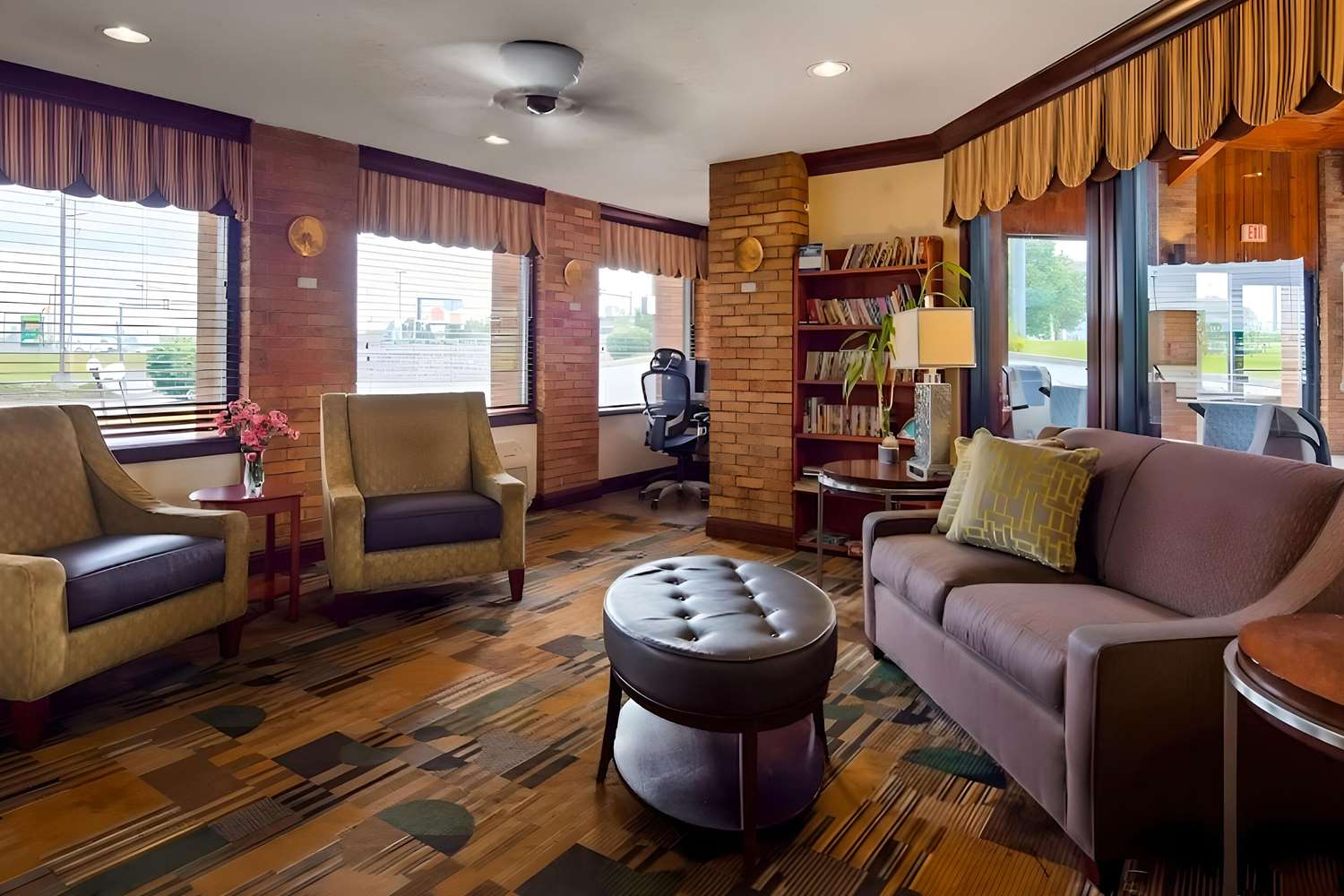 SureStay by Best Western Grove City 14/14