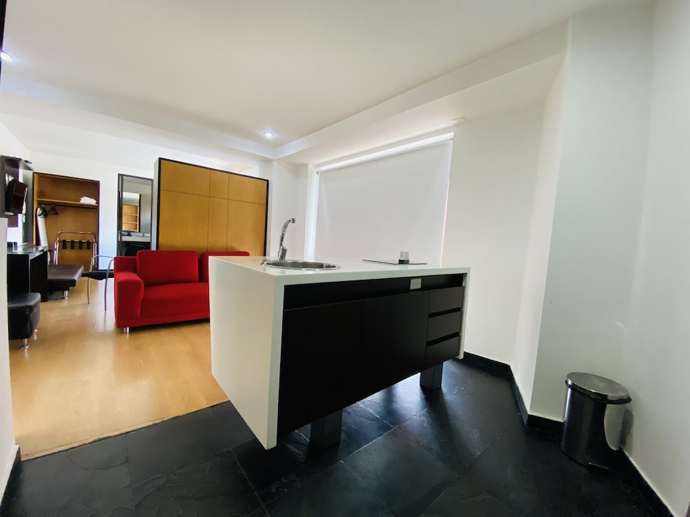 Hotel Aparta Suite Continental 10/75