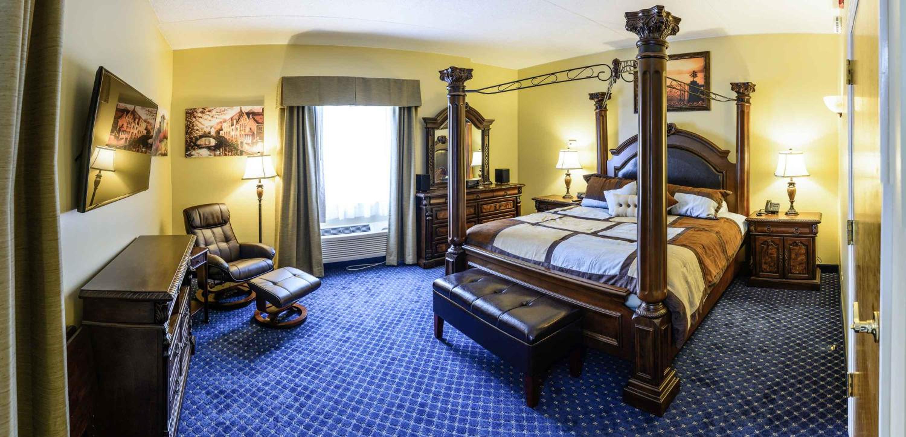 Suite, Hot Tub