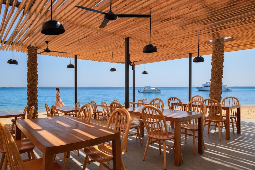 Serry Beach Resort 53/68