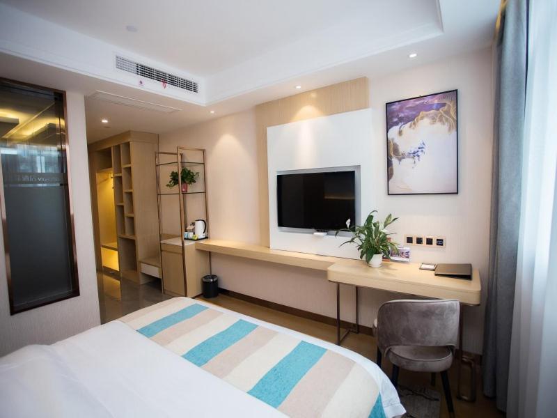 VX Heze Dingtao District Taoyi Road Hotel 24/41