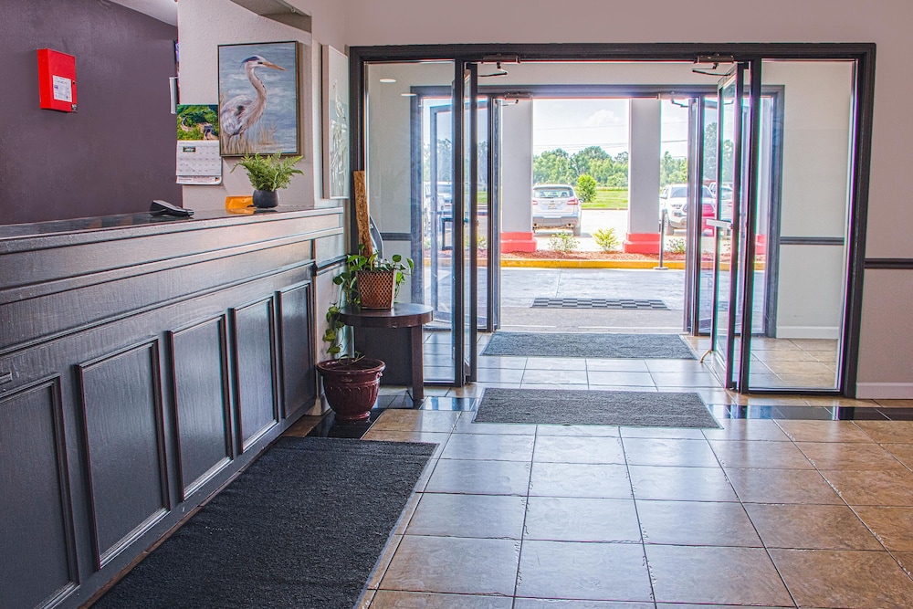 OYO Townhouse Donaldsonville - Gonzale 14/51