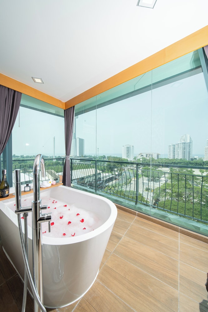 Royal Prince Resort Pattaya 35/51