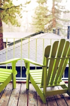 Basecamp South Lake Tahoe 37/39