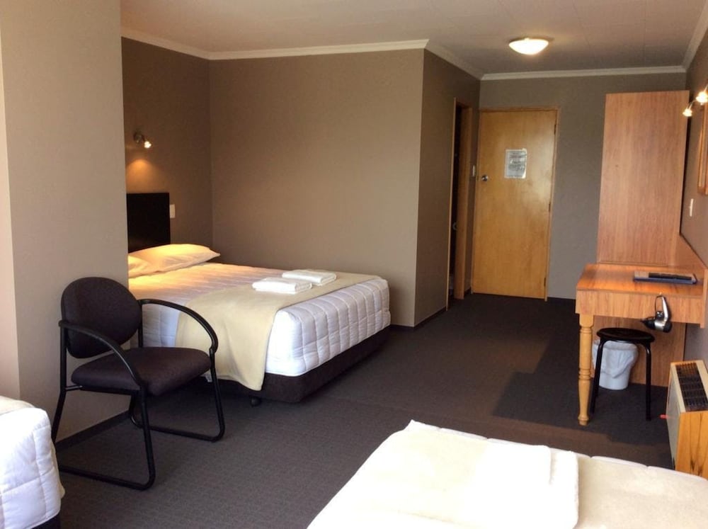 Fiordland Hotel Motel 10/54