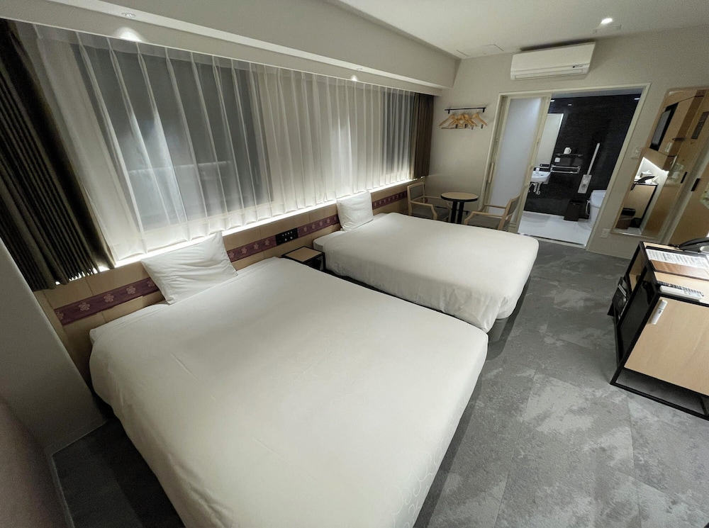 UNIVERSAL, TWIN BEDS