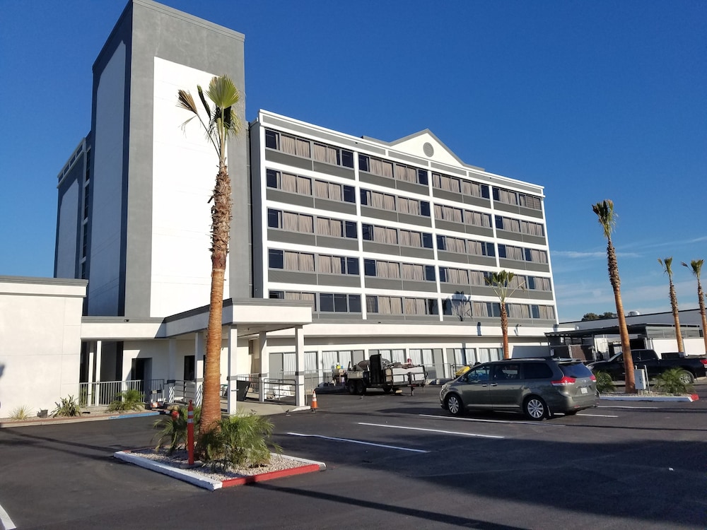 Radisson Hotel Oakland Airport 54/63
