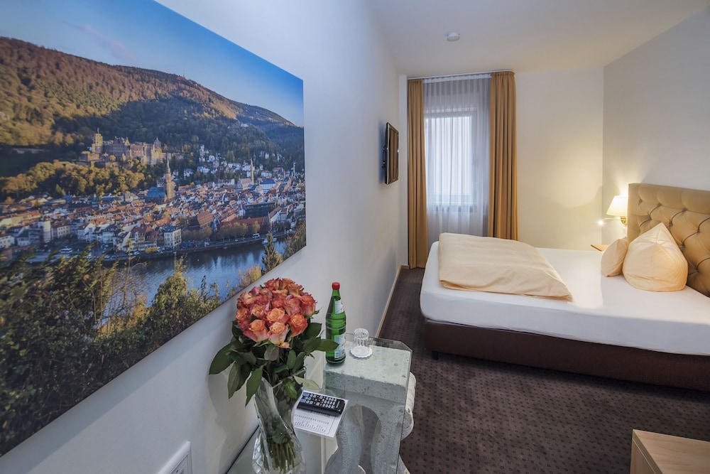 HOTEL HEIDELBERGER HOF 21/65