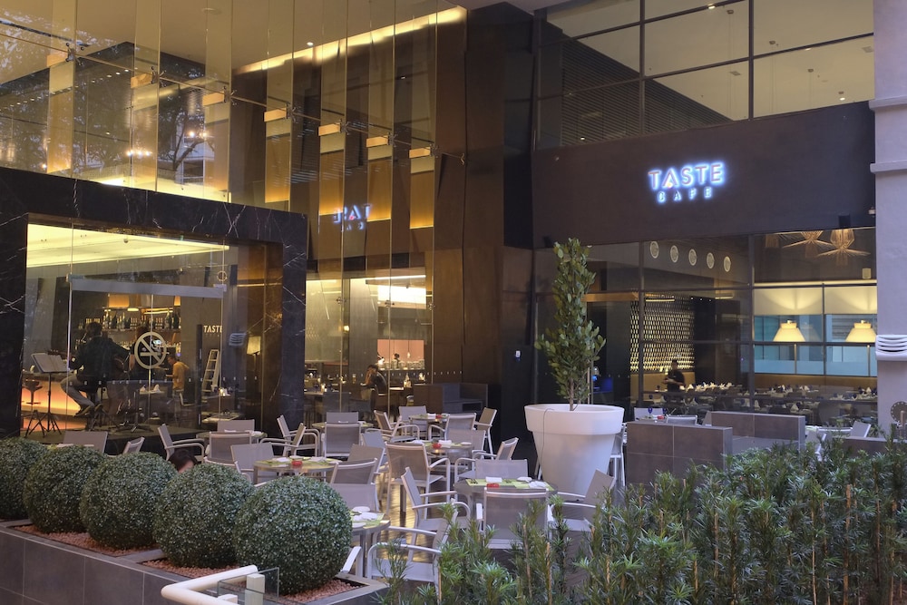 G Hotel Gurney 54/60