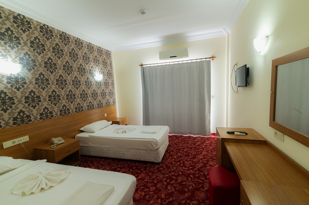 Grand Hotel Derin 4/50