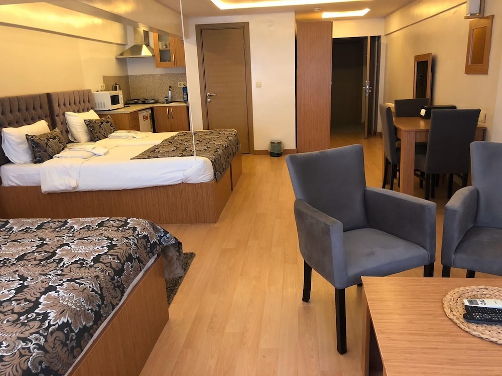 Aiza Suites 22/53