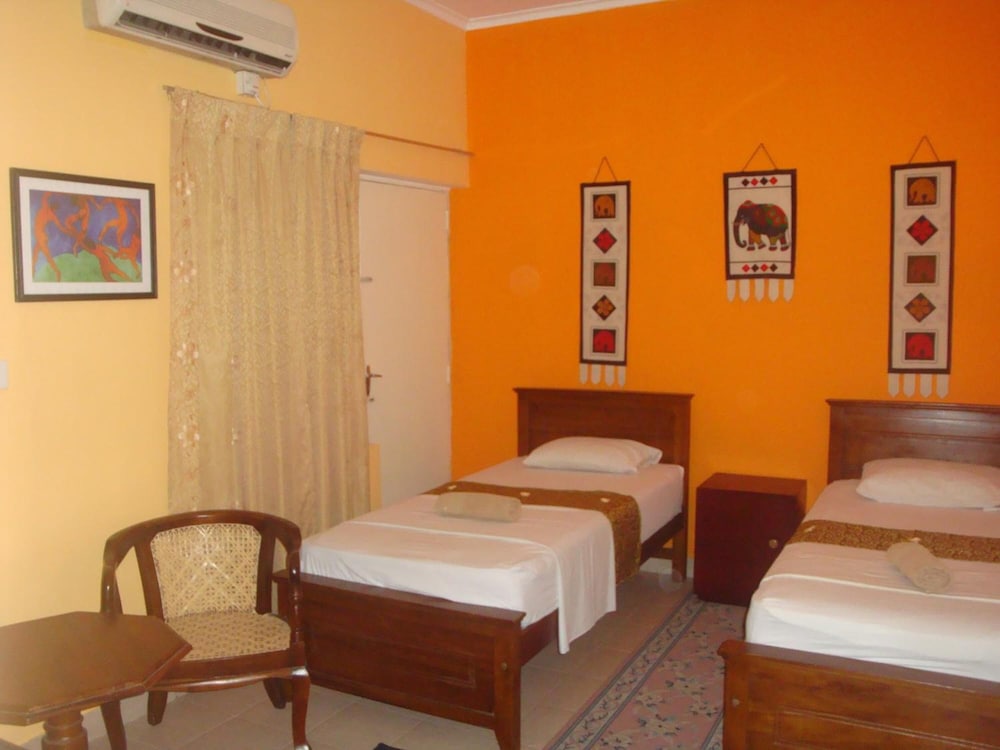 Days Inn Kandy 6/50