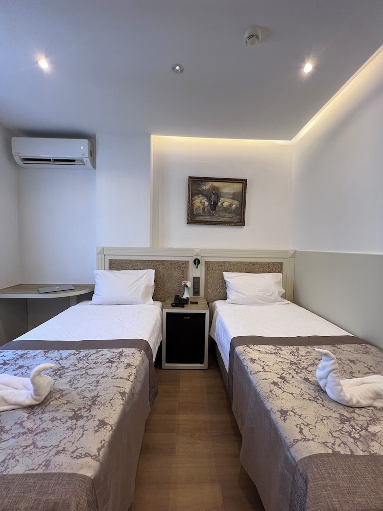Gul Hotel 13/46
