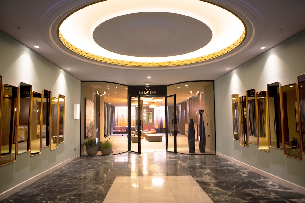 Hotel RIU Plaza Espana 35/69