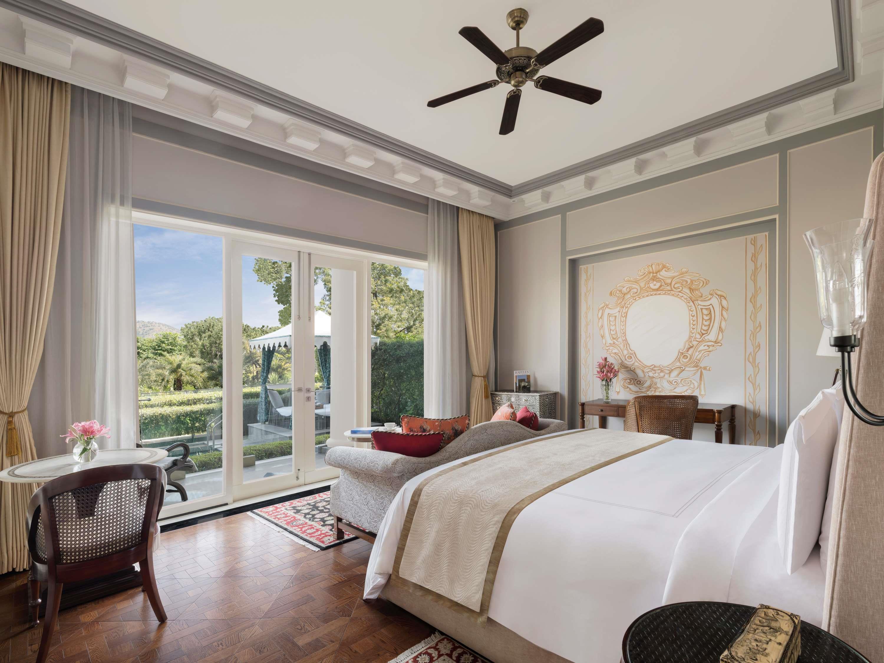Room, King Bed