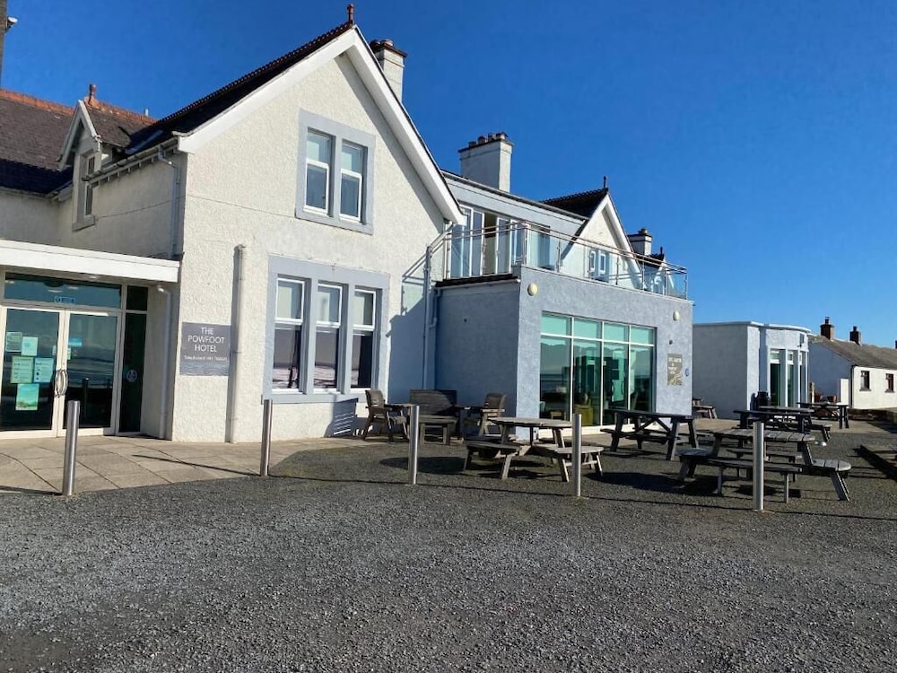 Powfoot Hotel 45/49