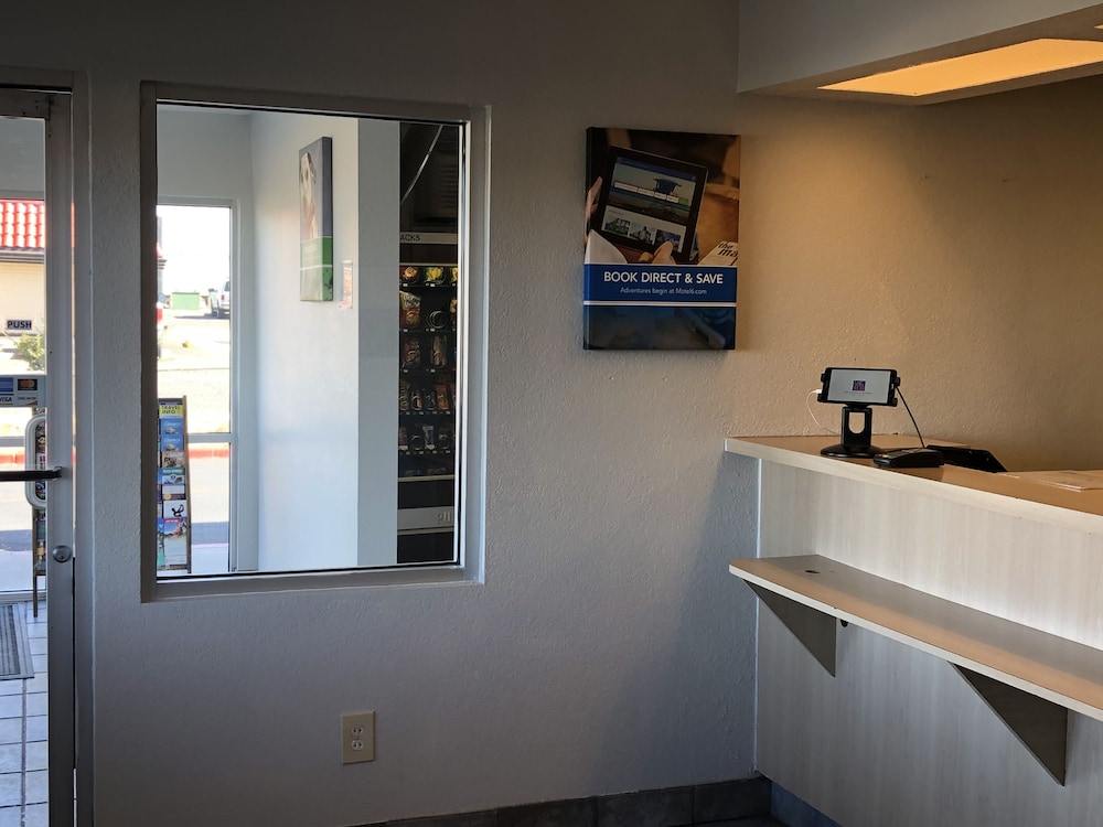 Motel6 Santa Rosa NM 44/54