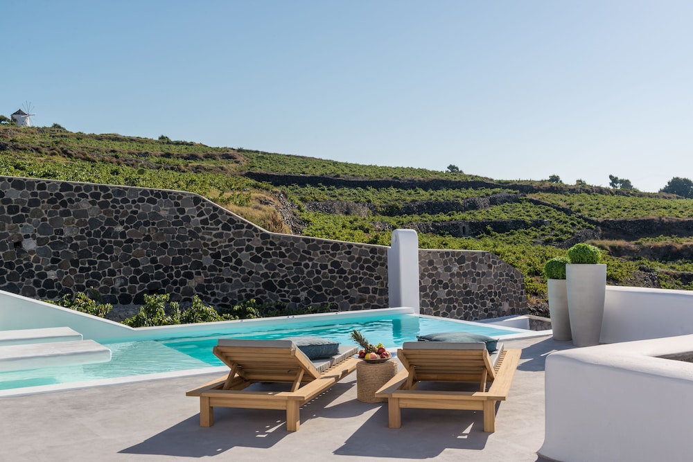 White & Co. Exclusive Island Villas 38/45