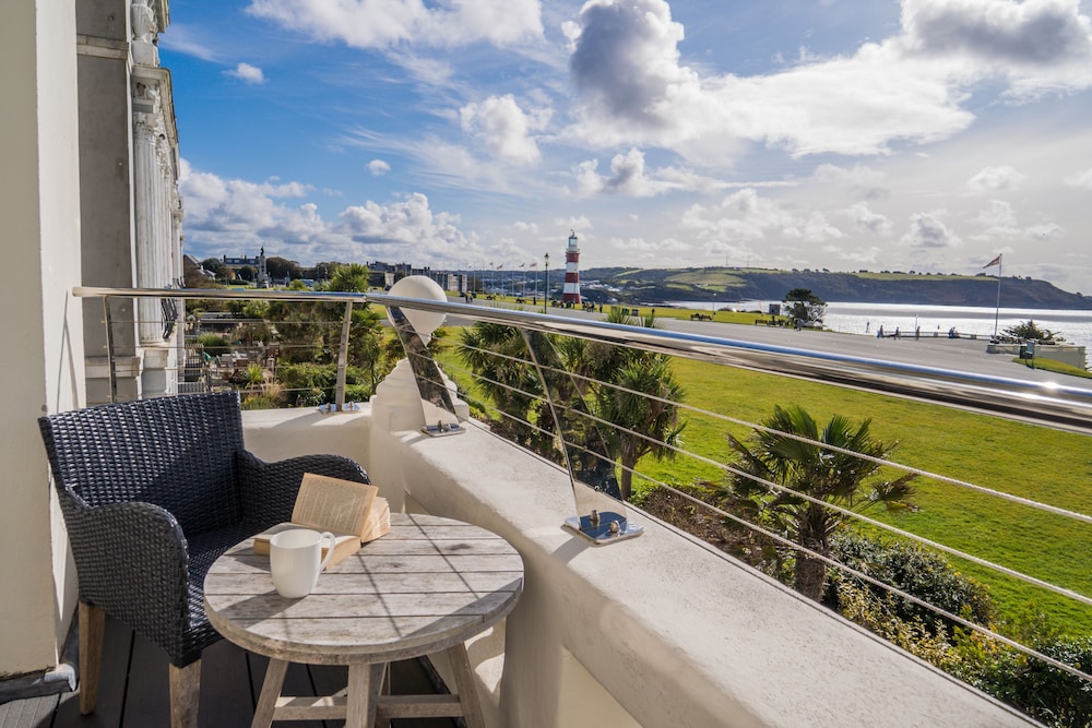 1 Elliot Terrace 43/50