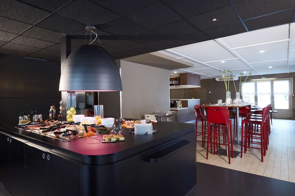 restaurant-cafeteria