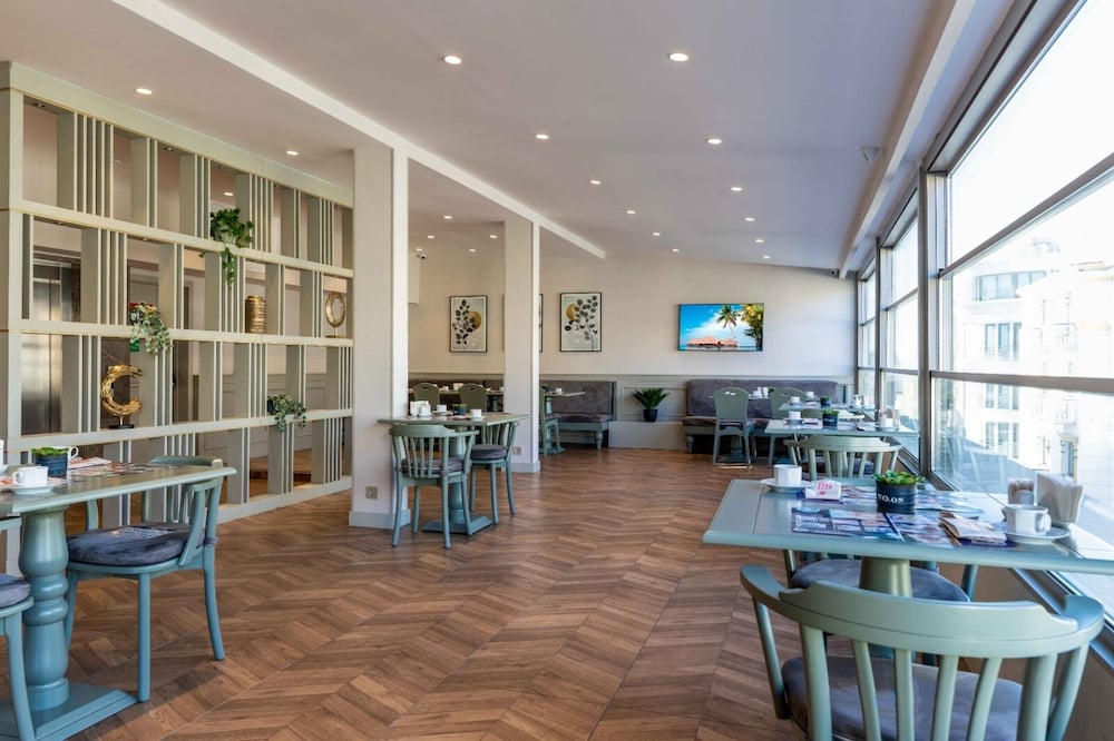 Genova Hotel Spa 51/60