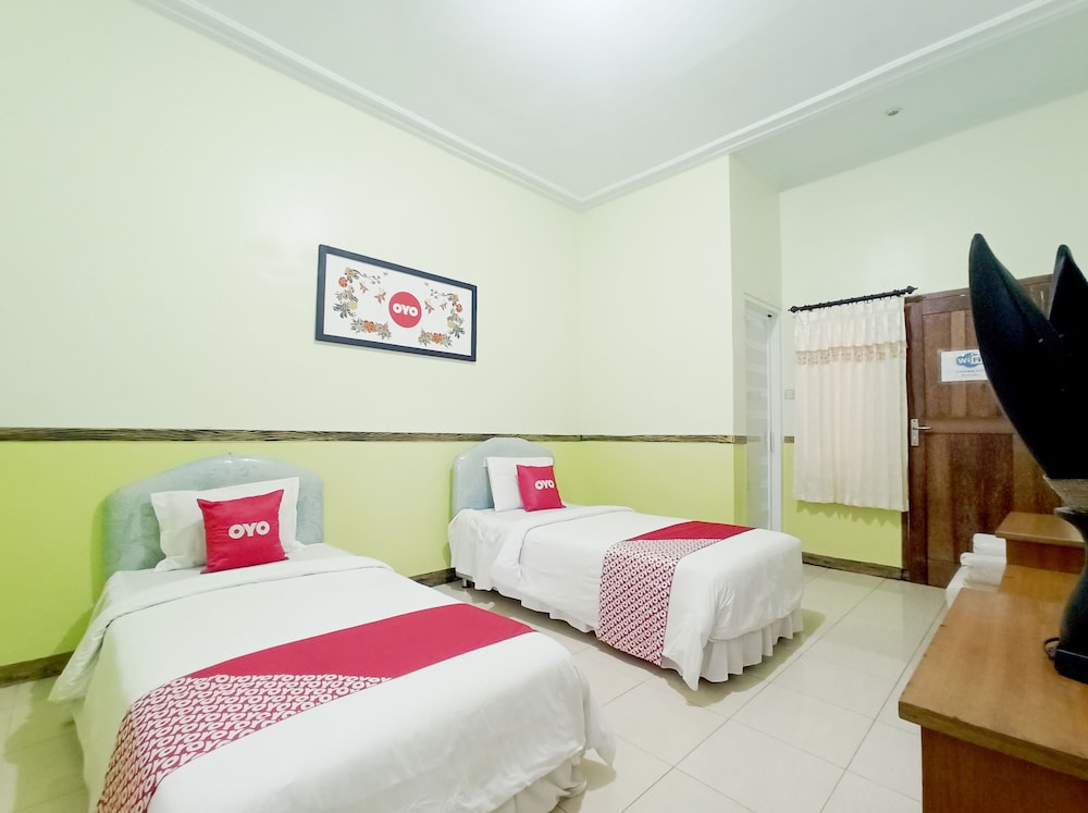 OYO 563 Damar Mas Resort Lereng Kelud 20/61