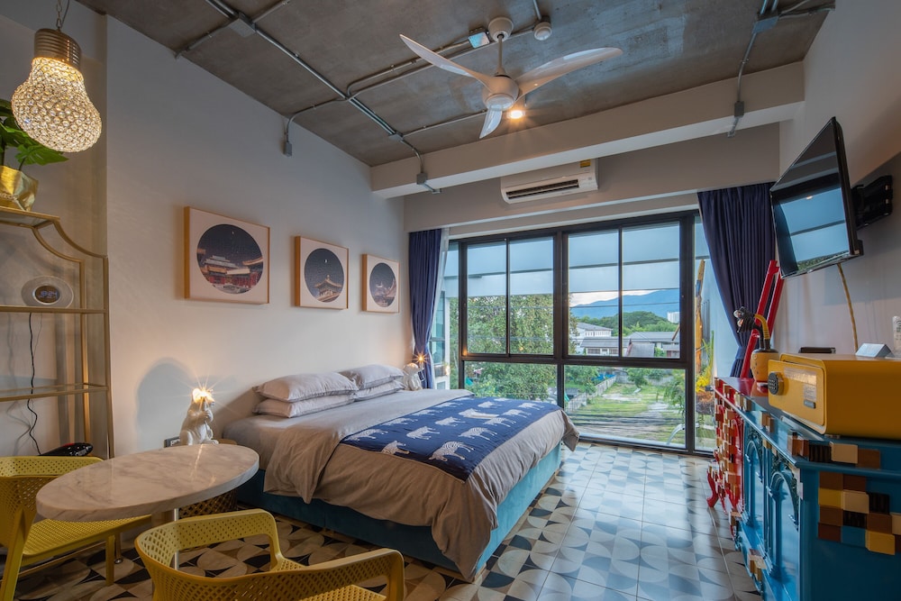 River Art Hotel 62/73