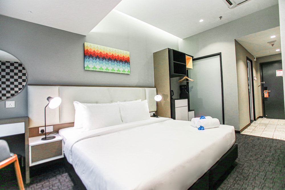Fives Hotel DNP 10/17