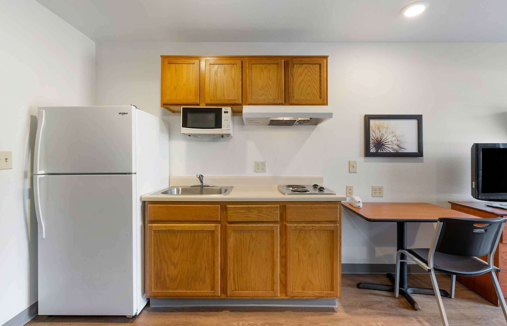 Extended Stay America Select Suites Lakeland 33/42