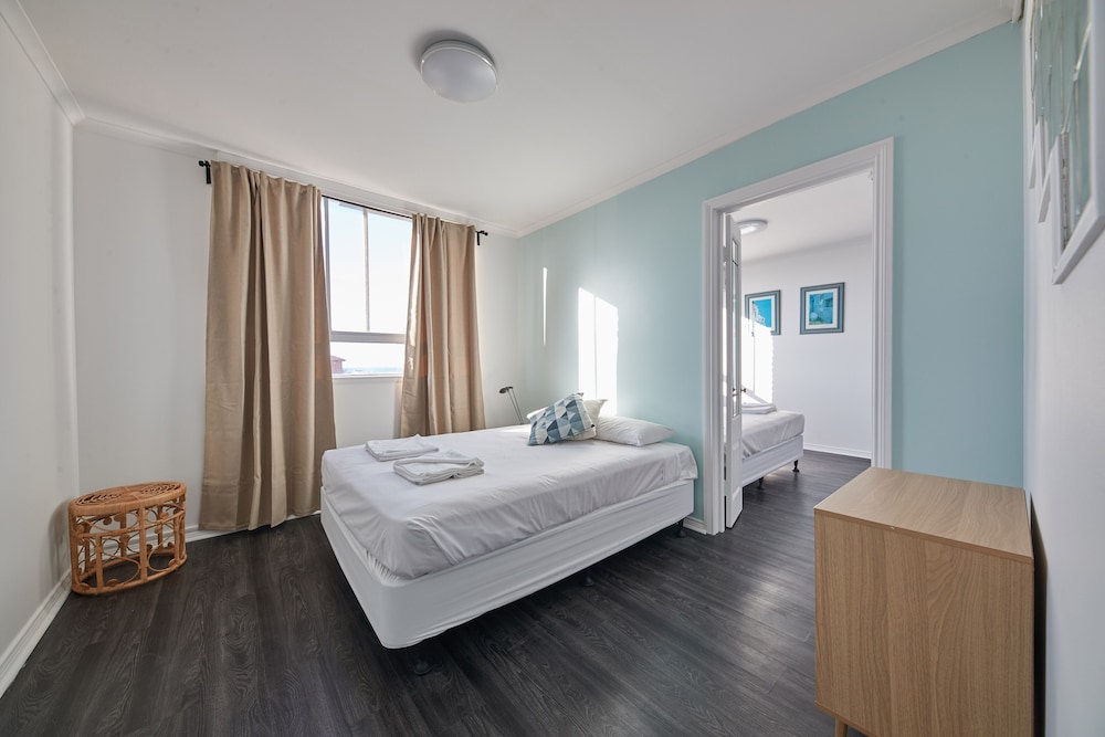 Little Coogee Hotel 35/65