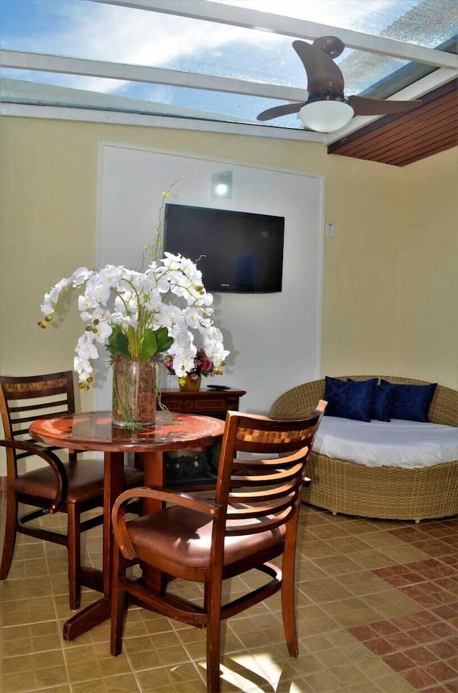 Summit Lago Hotel 30/62