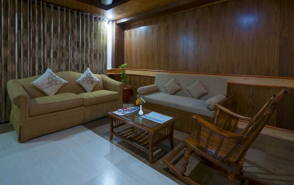 Vivaan The Sunrise Resort 18/36