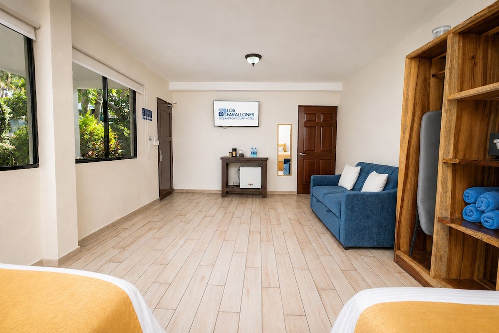 Hotel Los Farallones 57/70