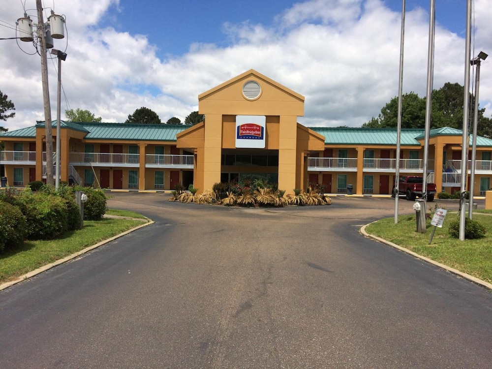 Fairbridge Inn Express Natchez 49/53