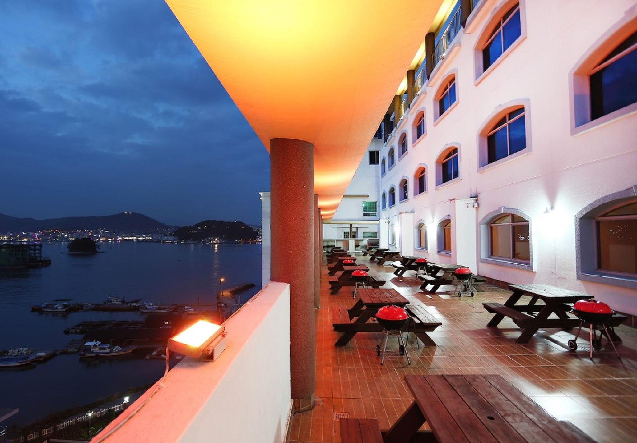 Condo, Bay Suite
