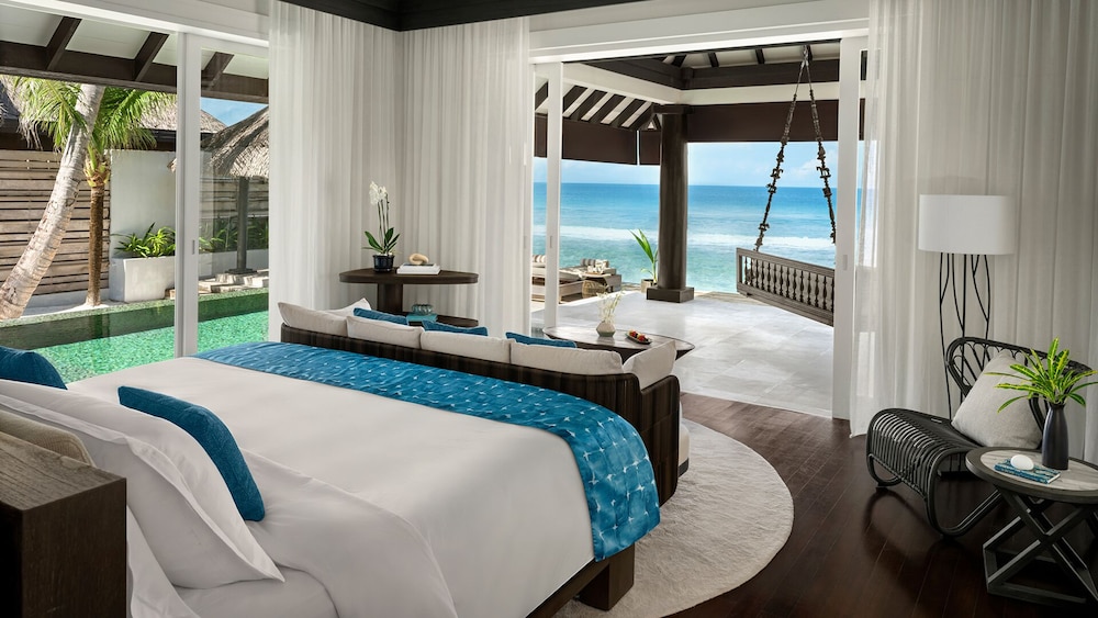 Naladhu Private Island Maldives 16/65