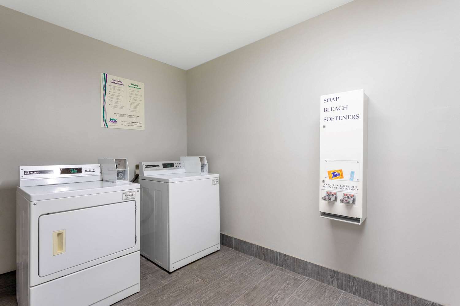 La Quinta Inn & Suites by Wyndham Huntsville Airport Madison 8/47