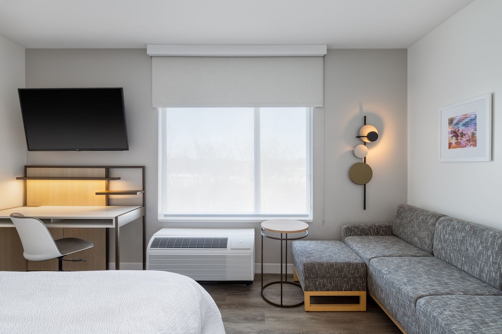 Towneplace Suites By Marriott Geneva 33/40