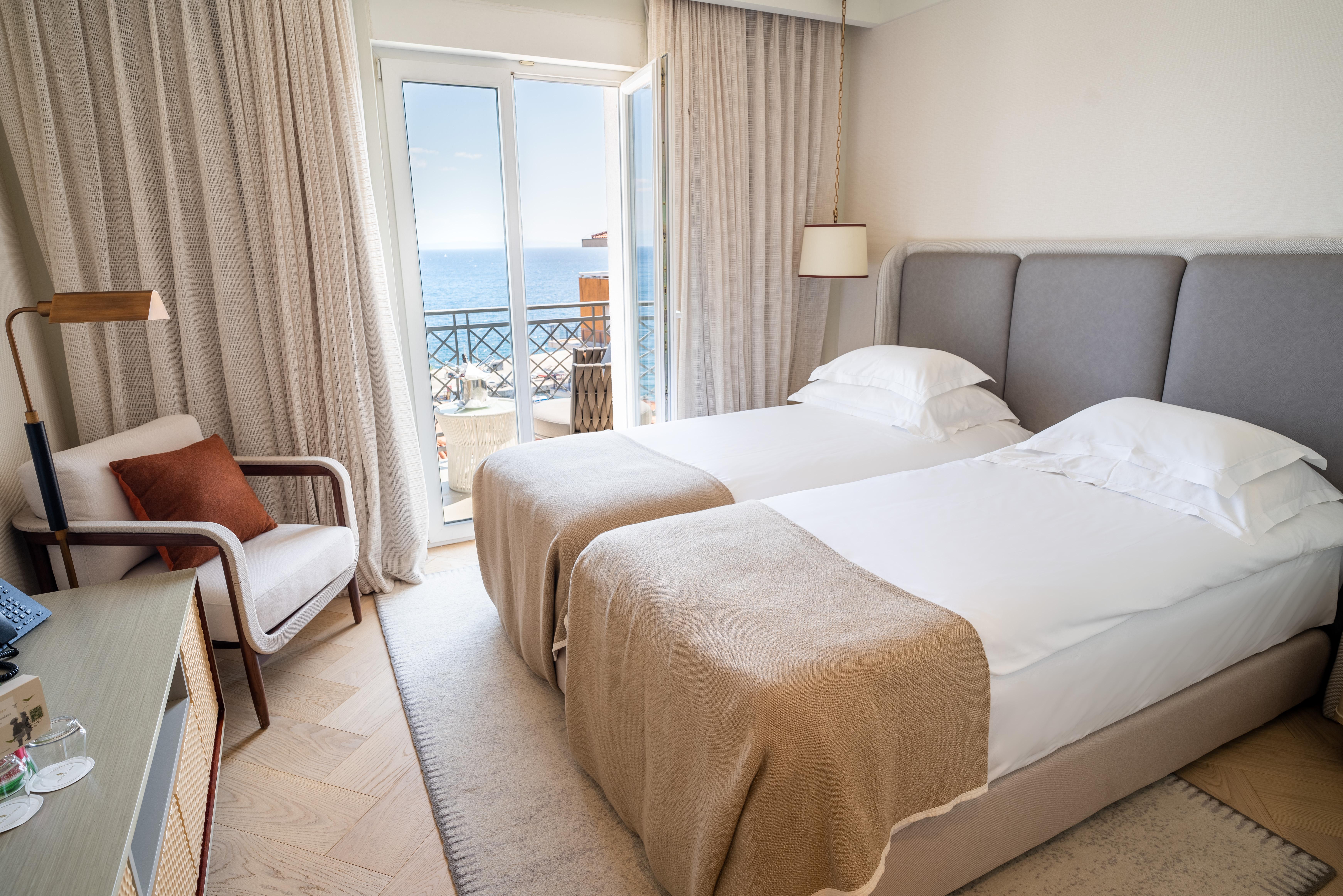 Superior, Sea View