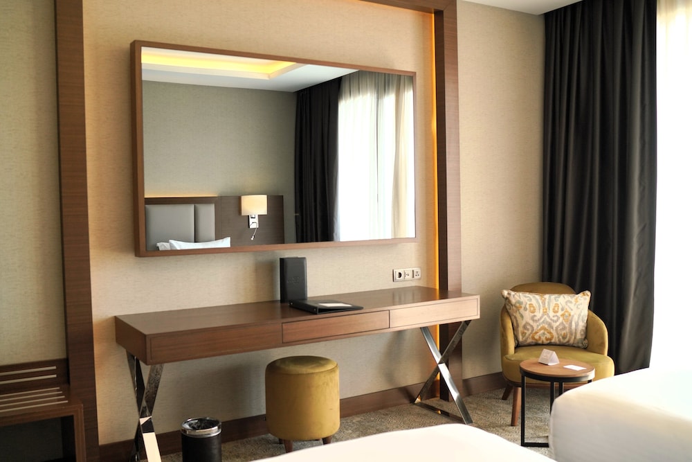 Crowne Plaza Yalova 62/66