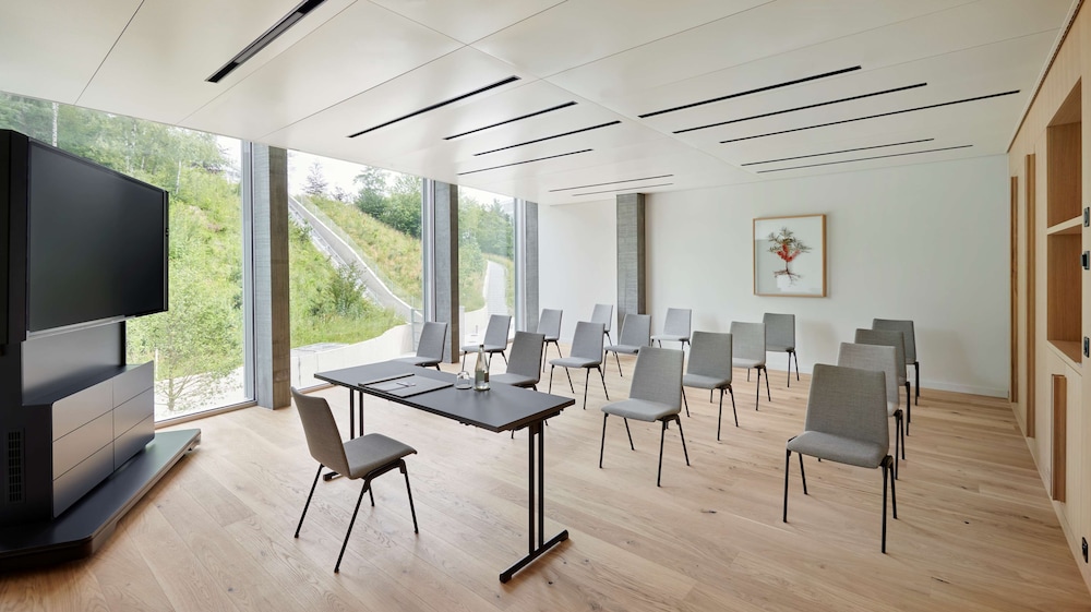 Hyatt Regency Zurich Airport The Circle 36/74