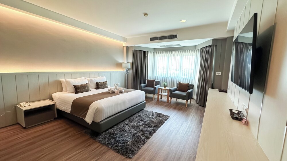 PREMIUM, KING BED