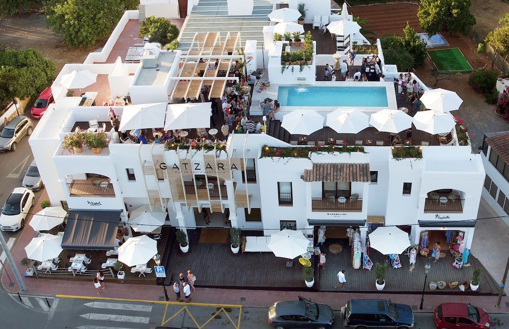 Gatzara Suites Santa Gertrudis 5/76