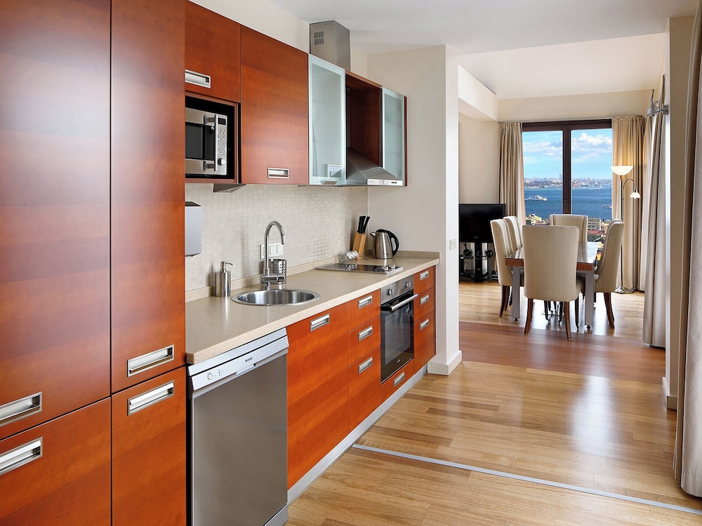 Galateia Residence 15/50