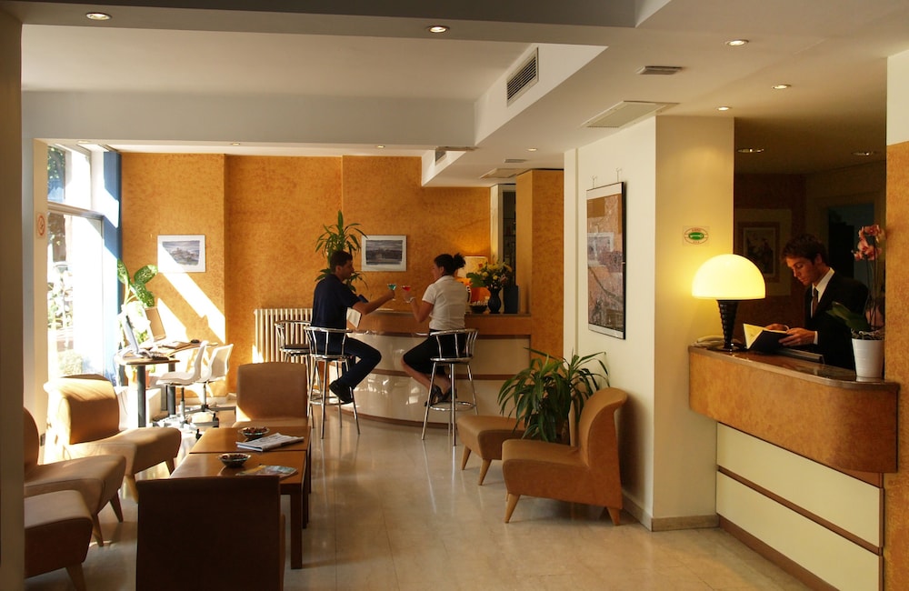 Meridiana Hotel 39/56
