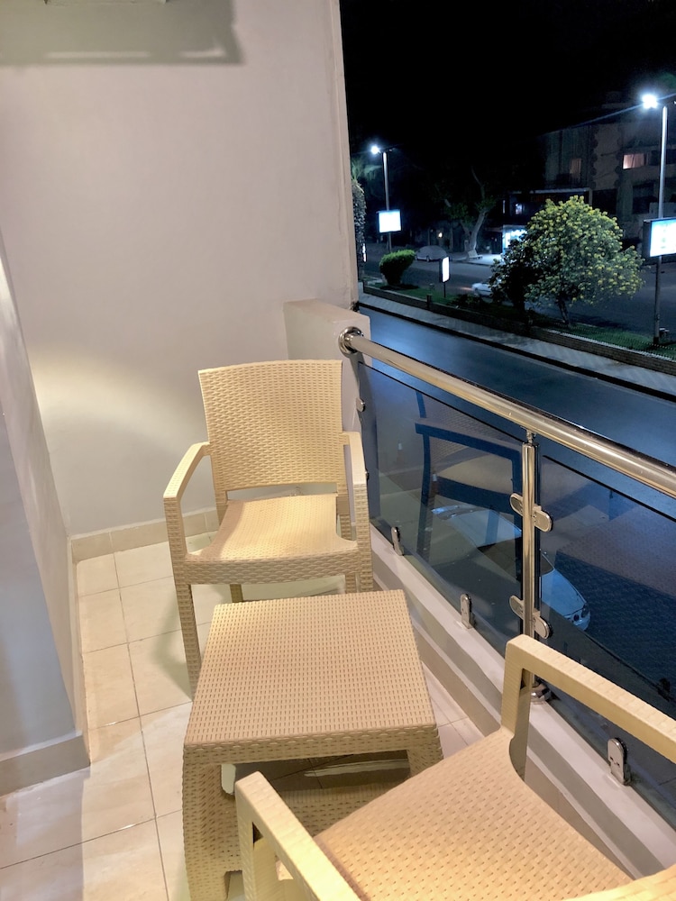Jewel Dokki Hotel 30/37