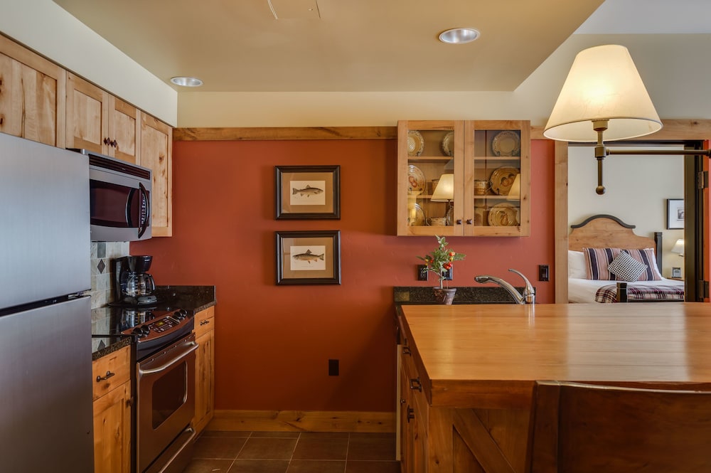 Teton Springs Lodge and Spa 32/34