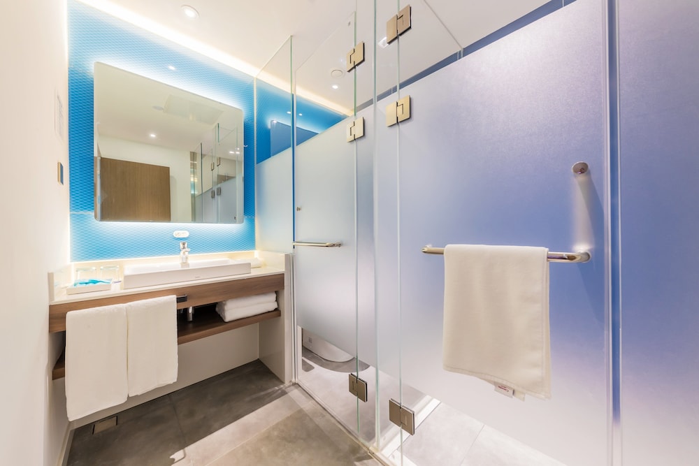 Holiday Inn Express Yichang Riverside 13/81