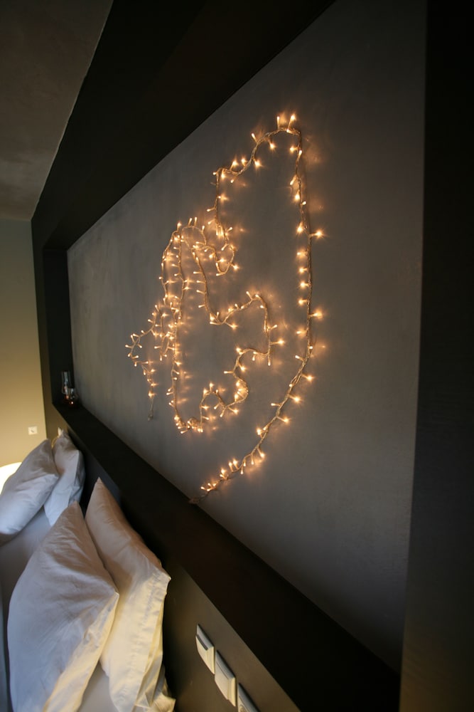 Oniropetra Boutique Hotel 41/75