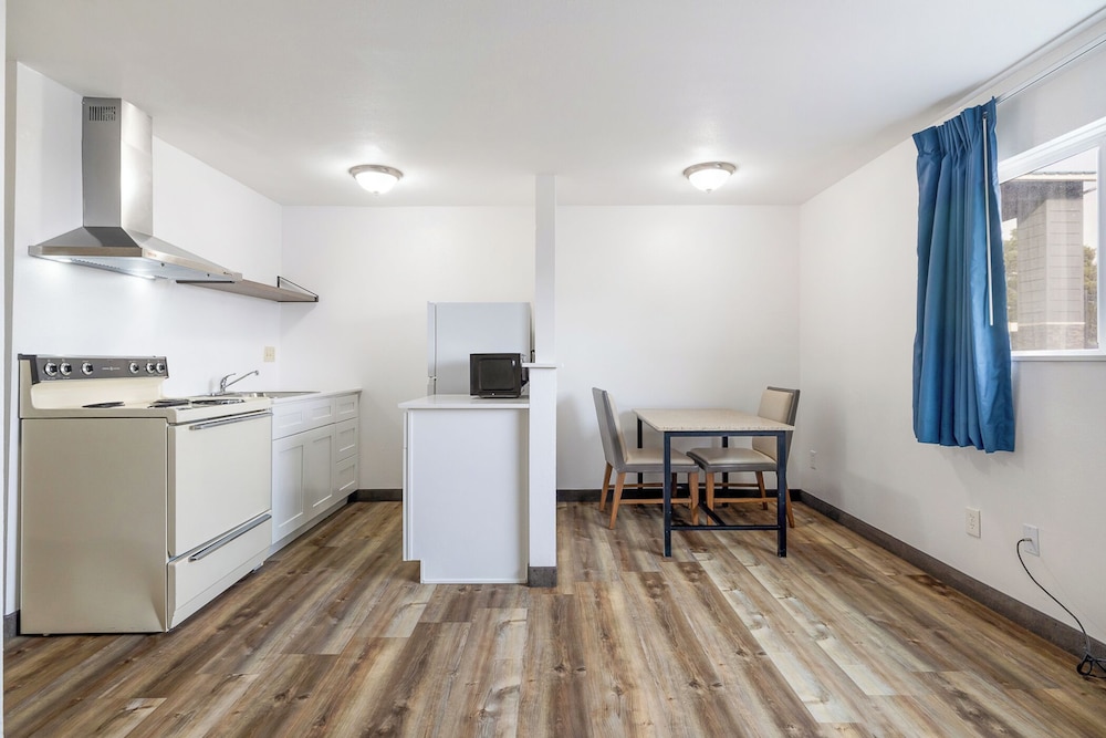 Kennewick Suites 38/58